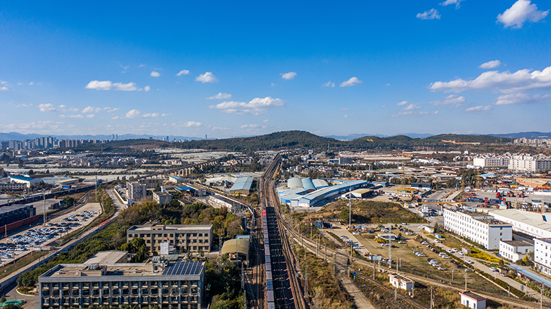 中老铁路新年首趟国际货物列车发车