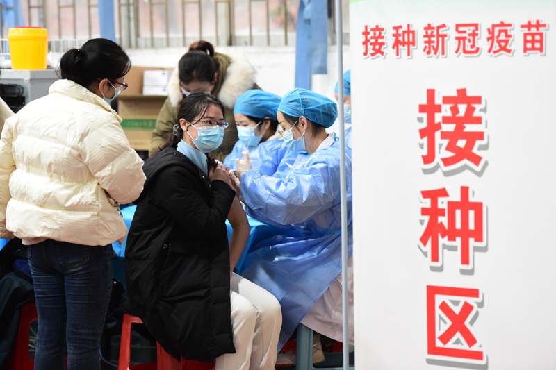 安徽：新冠疫苗加强针接种进校园