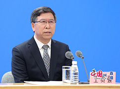11北京大学第一医院感染疾病科主任王贵强回答记者提问.jpg