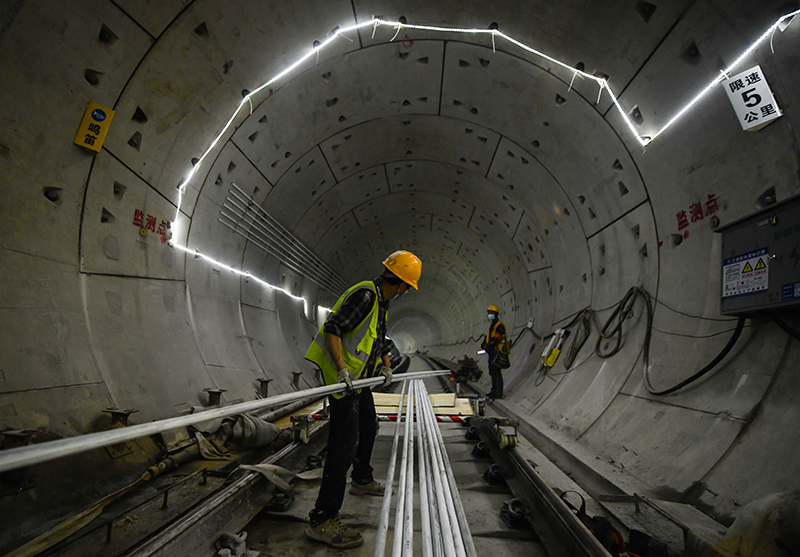 武汉地铁前川线一期工程全线“洞通”