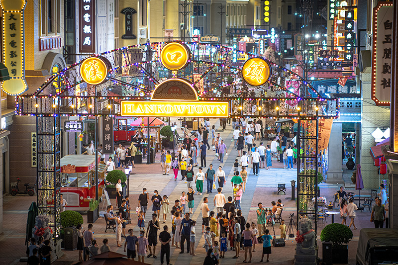 湖北：夜经济点亮缤纷夜生活