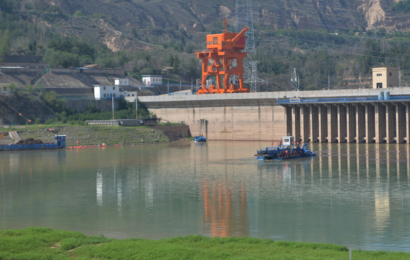 甘肃刘家峡：清漂护黄河