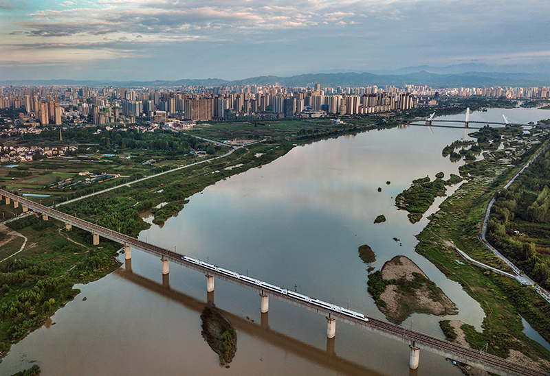 陕西汉中：守护汉江清泉 绘就生态蓝图