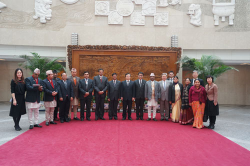 外交部副部长刘振民会见来访的尼泊尔议员