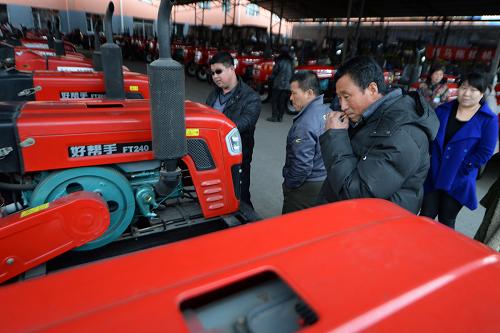 吉林农安:中小型农机购销两旺_中华人民共和国