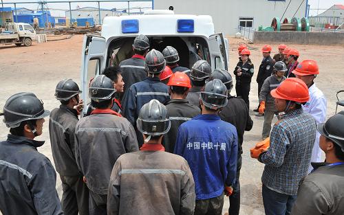 陕西榆林一煤矿发生事故已造成7人遇难_中华