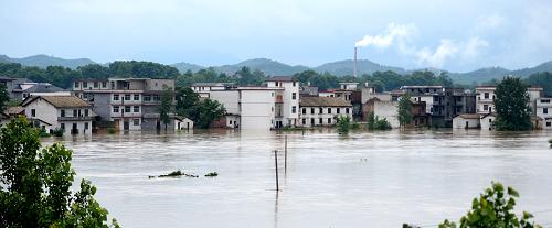 西部分城乡遭洪水围困_图片_新闻_中国政府网