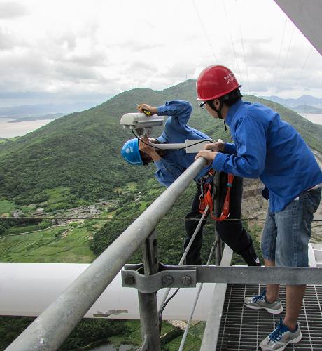 国内最高跨海输电铁塔成功安装升级雷电光学