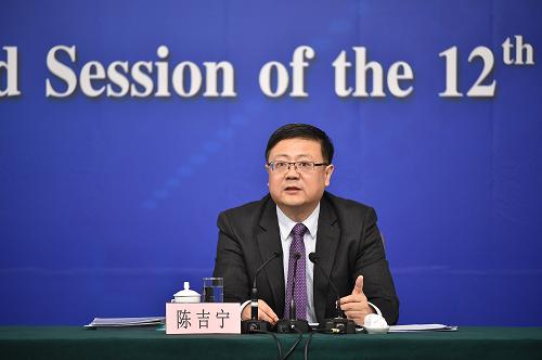 环保部部长陈吉宁答问