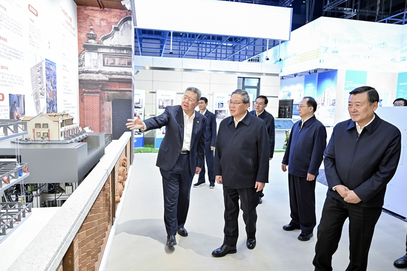 李强在参观调研中国建筑科技展时强调：着力推进泛亚电竞好房子建设 更好满足人民群众高品质居住需求(图2)