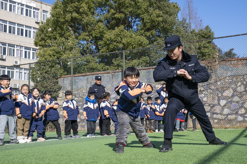 各地举办活动庆祝中国人民警察节(图19)