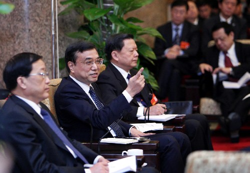 3月6日,中共中央政治局常委李克强参加十一届全国人大一次会议辽宁代表团的审议。