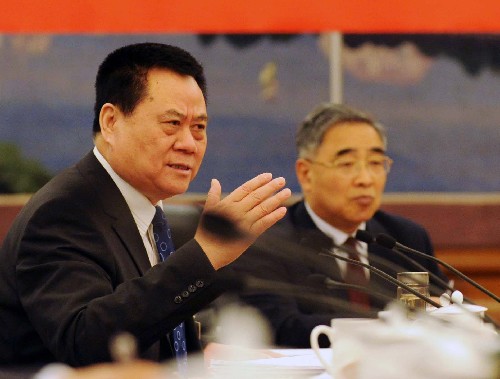 全国人大代表、天津市北辰区天穆村党总支书记穆祥友说,作为来自基层的代表,我们必须踏踏实实为老百姓办实事,为农民群众创造幸福美好的生活。新华社记者 杨宗友 摄