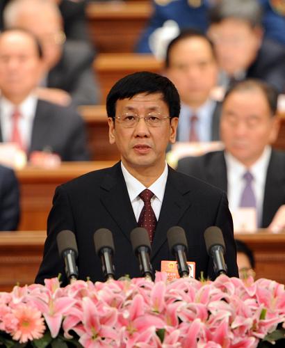 3月10日,十一届全国人大二次会议在北京人民大会堂举行第三次全体会议。最高人民检察院检察长曹建明作最高人民检察院工作报告。 新华社记者 陈树根 摄