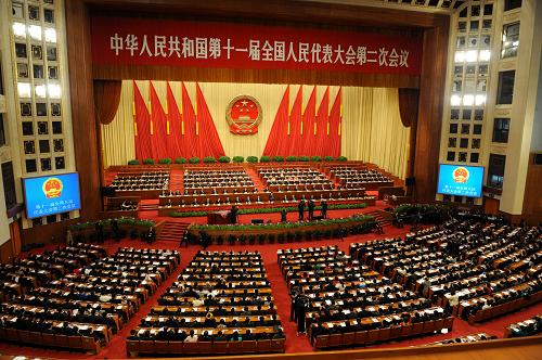 十一届全国人大二次会议举行第二次全体会议 3月9日,十一届全国人大二次会议举行第二次全体会议。 新华社记者陈树根摄