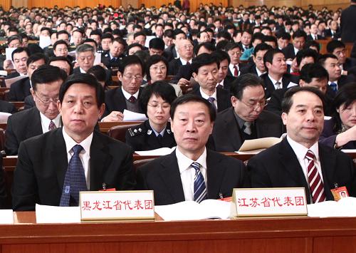 这是黑龙江省代表团、江苏省代表团在会场。 新华社记者 刘卫兵 摄