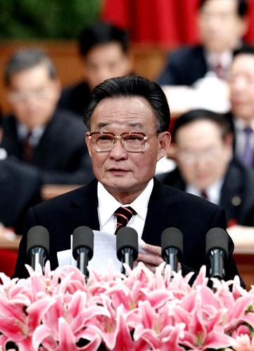 3月9日,十一届全国人大三次会议在北京人民大会堂举行第三次全体会议。全国人民代表大会常务委员会委员长吴邦国作全国人民代表大会常务委员会工作报告。 新华社记者刘建生摄