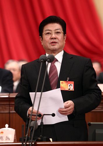 3月9日,十一届全国人大三次会议在北京人民大会堂举行第三次全体会议。王兆国主持会议。新华社记者 刘卫兵 摄