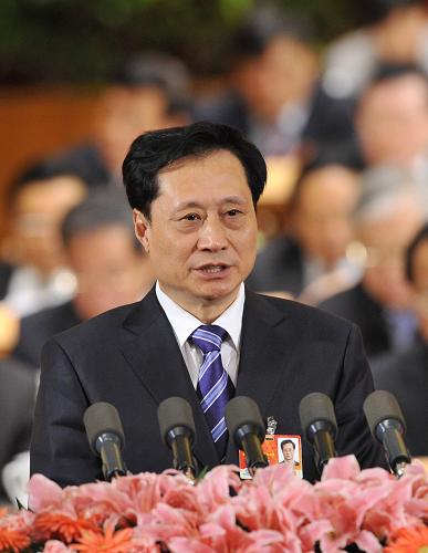 这是赵晓勇委员作《提升基本医疗保障功能 提高基本医疗服务绩效》的发言。新华社记者 王晔 摄