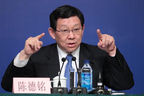 3月7日,商务部部长陈德铭回答记者提问。新华社记者 邢广利 摄