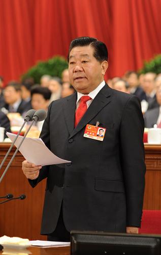 3月13日,中国人民政治协商会议第十一届全国委员会第四次会议在北京人民大会堂举行闭幕会。全国政协主席贾庆林主持闭幕会并讲话。 新华社记者 李学仁 摄