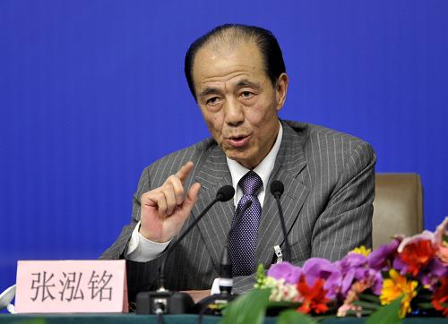 3月7日,全国政协十一届五次会议在北京梅地亚中心举行记者会,全国政协委员刘克崮、杨超、张泓铭、李稻葵、田在玮就“保障性住房建设和管理”等问题回答记者提问。这是全国政协委员张泓铭回答记者提问。新华社记者 燕雁 摄
