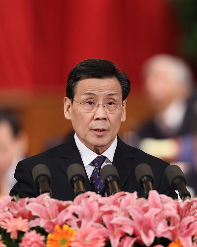 3月10日,全国政协十一届五次会议在北京人民大会堂举行第三次全体会议。这是周宜开委员代表农工党中央作《土壤污染防治刻不容缓》的发言。新华社记者 丁林 摄