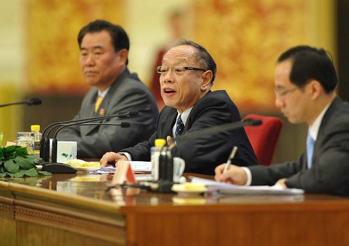 3月4日,十一届全国人大五次会议在北京人民大会堂举行新闻发布会。大会发言人李肇星介绍本次会议的有关情况,并回答中外记者的提问。新华社记者 王晔 摄