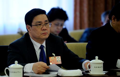 全国政协委员温建民认为,现在看病难主要体现在“看专家难”、“看名医难”。应加大专家型医疗人才的培养,并推行更加科学的挂号及预约制度。新华社记者 王建华 摄