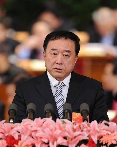 这是于宁委员代表全国政协社会和法制委员会作《关于提高我国刑事案件律师参与率的几点建议》的发言。新华社记者 谢环驰 摄