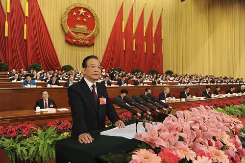 3月5日,第十一届全国人民代表大会第五次会议在北京人民大会堂开幕。国务院总理温家宝作政府工作报告。 新华社记者 李学仁 摄