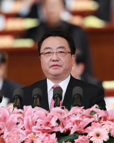 3月9日,全国政协十一届五次会议在北京人民大会堂举行第二次全体会议。这是焦家良委员作《借新十年扶贫开发之机 大力推进边境扶贫开发工作》的发言。 新华社记者 庞兴雷 摄