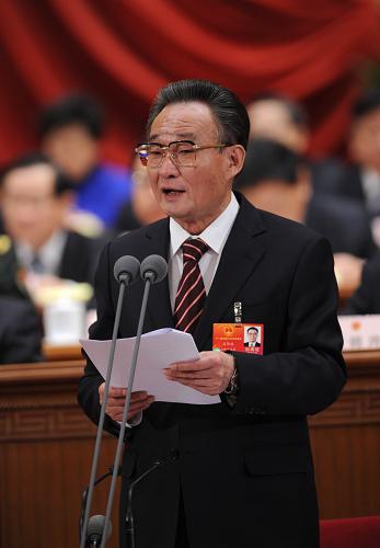 3月14日,第十一届全国人民代表大会第五次会议在北京人民大会堂举行闭幕会。吴邦国主持闭幕会并讲话。 新华社记者 饶爱民 摄