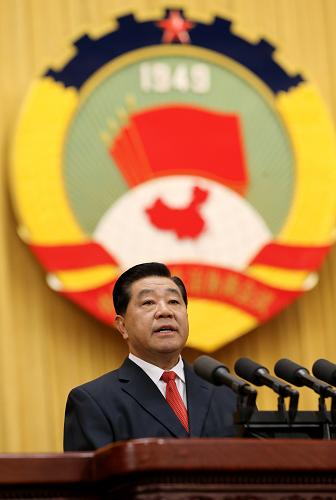 3月3日,中国人民政治协商会议第十二届全国委员会第一次会议在北京人民大会堂开幕。贾庆林代表政协第十一届全国委员会常务委员会,向大会作工作报告。新华社记者刘卫兵摄