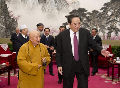 2013年2月4日,俞正声邀请全国性宗教团体负责人到北京中南海座谈,共庆新春佳节。新华社记者 黄敬文 摄