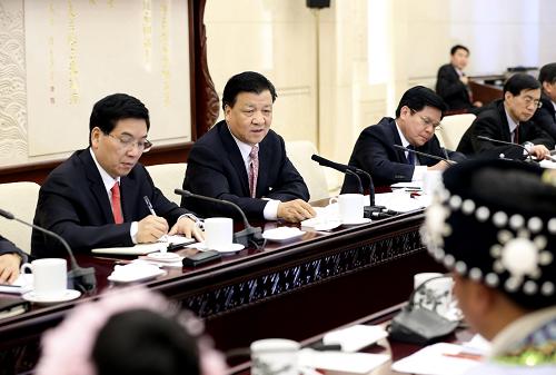 3月11日,中共中央政治局常委、中央书记处书记刘云山参加十二届全国人大一次会议云南代表团的审议。新华社记者 丁林 摄