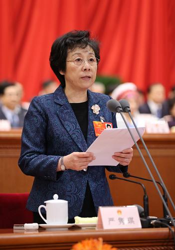 3月15日,十二届全国人大一次会议在北京人民大会堂举行第五次全体会议。决定国务院总理人选;决定中华人民共和国中央军事委员会副主席、委员人选;选举最高人民法院院长;选举最高人民检察院检察长。严隽琪主持会议。新华社记者兰红光摄