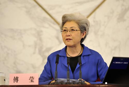 3月4日,十二届全国人大一次会议在北京人民大会堂举行新闻发布会。大会发言人傅莹介绍本次会议的有关情况,并回答中外记者提问。新华社记者 王鹏 摄