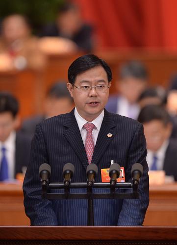 3月8日,全国政协十二届一次会议在北京人民大会堂举行第三次全体会议。这是张恩迪委员代表致公党中央作《加强海外引智工作 大力推进人才国际化》的发言。 新华社记者 王晔 摄
