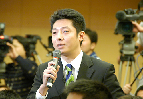 中央电视台记者提问
