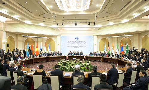 李克强出席上海合作组织成员国总理第十二次会议