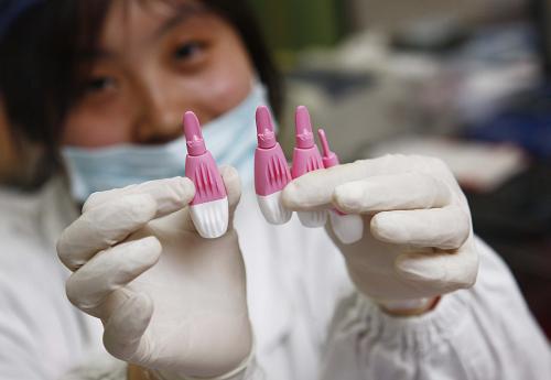 上海四所医院实现儿童无痛采血