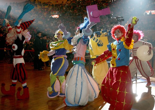 大型儿童狂欢剧《魔山》在京演出