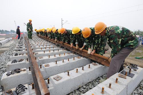 宝成铁路石亭江大桥水害重建工程开始架梁