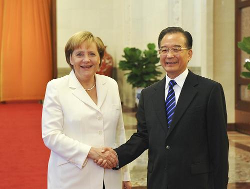 温家宝举行仪式欢迎默克尔访华