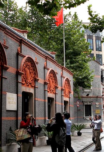 上海:一大会址"红色旅游"热