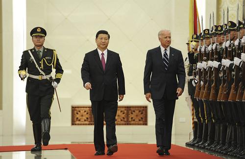 习近平举行仪式欢迎拜登访华