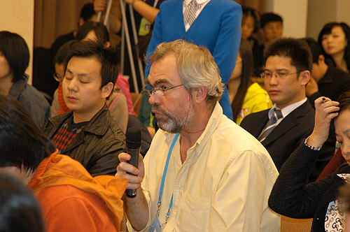 基督教科学箴言报记者提问