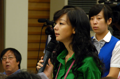 凤凰卫视记者提问