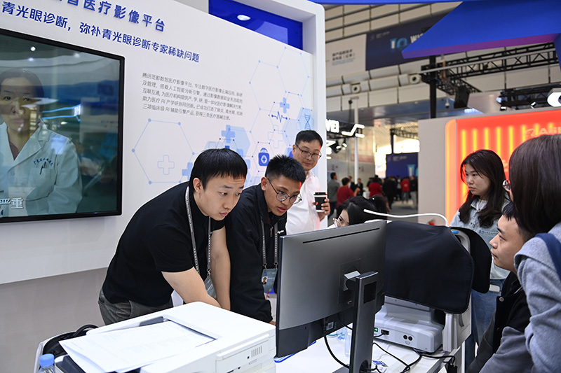 九游娱乐：从“互联网之光”成果洞见未来——2023年世界互联网大会“之光”博览会在乌镇开幕(图4)